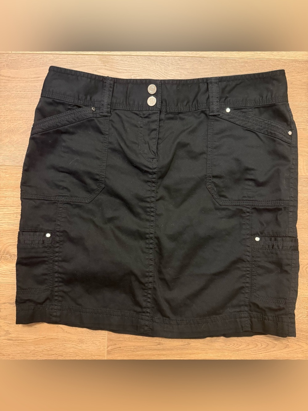 NWOT White House Black Market WHBM Women’s Cargo Utility Mini Skirt Black Size 4